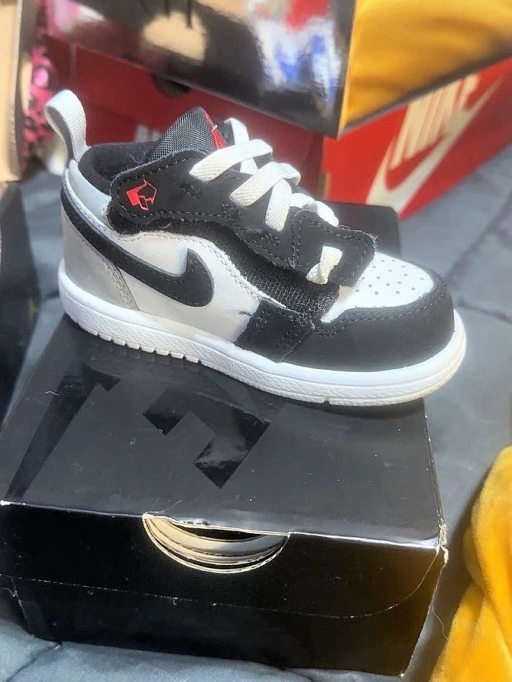 Nike Air Jordan 1 Retro High OG TD (Black Metallic Silver) Kids Black & White